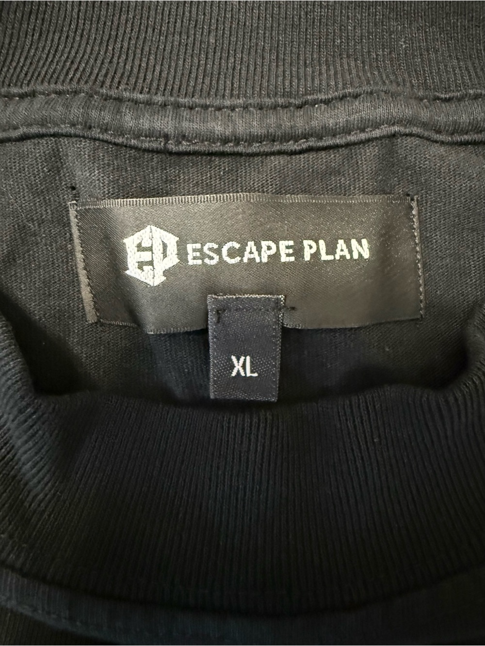 Escape plan - Picture 3 of 3